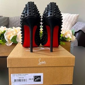 Christian Louboutin Pigalle Matte Spike heels 39.5